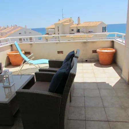 Апартаменты Front Line Penthouse In